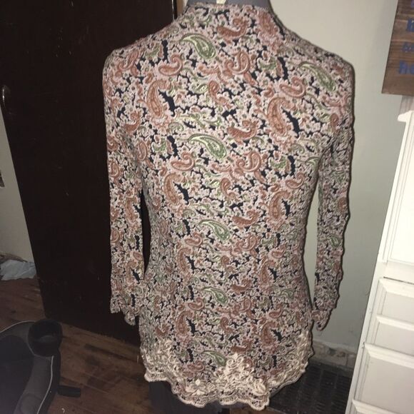 BKE Gimmicks lace trimmed boho blouse - Picture 2 of 4